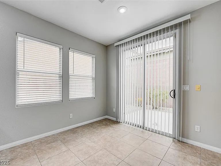 964 Wagner Valley St — Photo 32