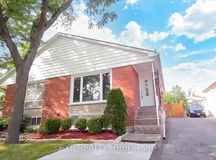3567 Queenston Dr, Mississauga, ON L5C 2G8
