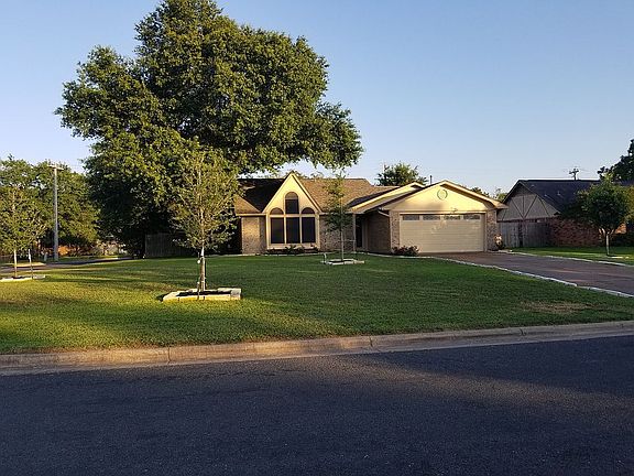 4th image of 1220 Haley Pl