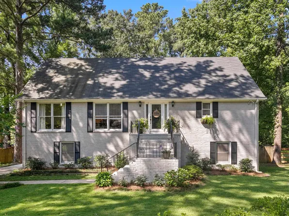 3420 Laurel View Ln, Birmingham, AL 35216