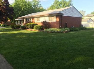 9711 Lincoln St, Taylor, MI 48180
