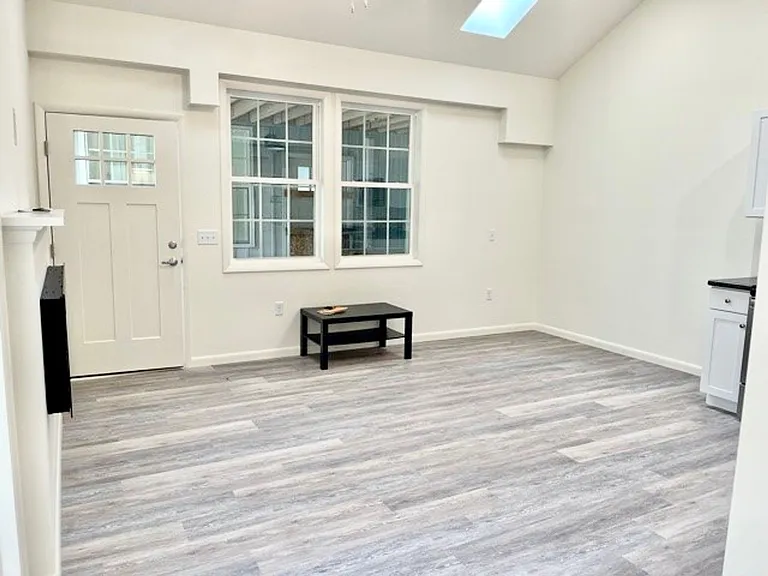 University Park Apartments near Cornell University — Photo 28