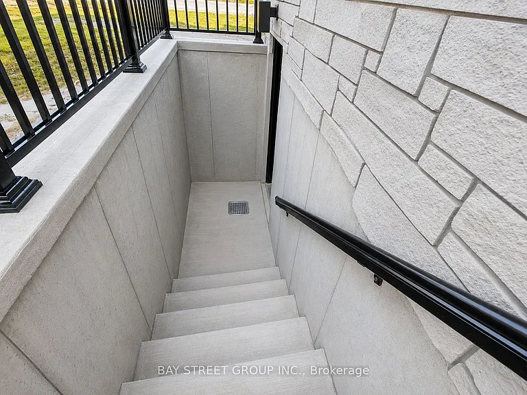274 McKean Dr — Photo 30