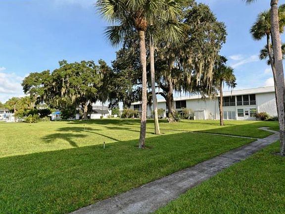 3rd image of 105 47th Avenue Dr W APT 170