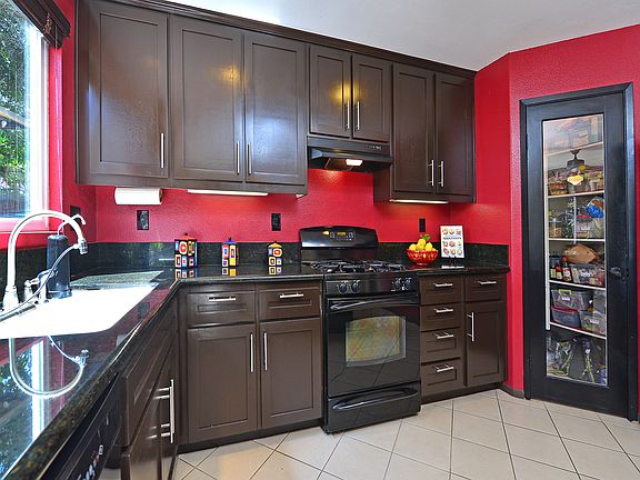 5th image of 768 Vista San Javier