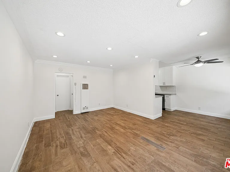 7209 Willoughby Ave #5 — Photo 6