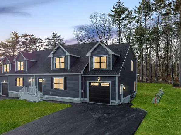 13 Main St, Byfield, MA 01922