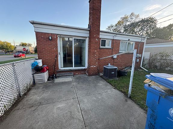3rd image of 24104 Hass St