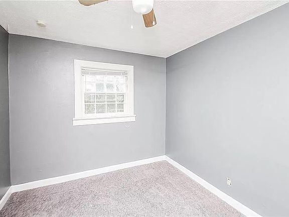 3rd image of 89 Dahlgren Ave APT 1