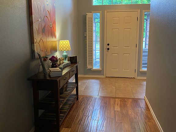 Entry way 