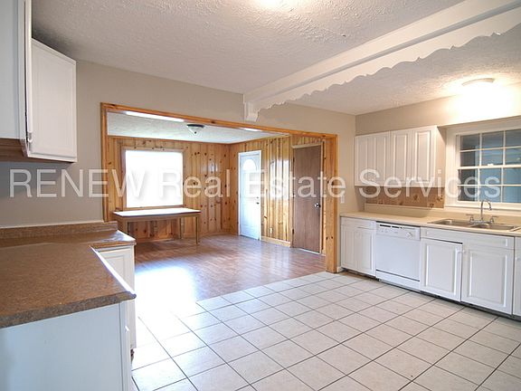 5th image of 2619 Jones Ave