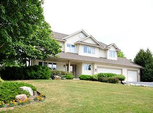 3210 Julian Dr, Chaska, MN 55318