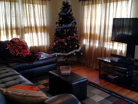 4th image of 1212 Irving Dr