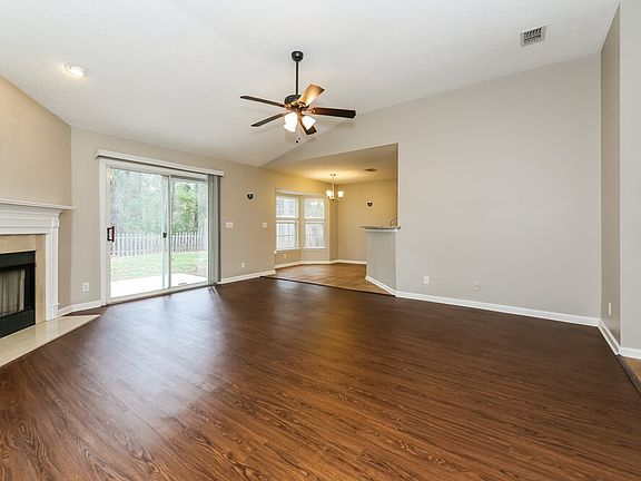 4th image of 12467 Harbor Winds Dr N