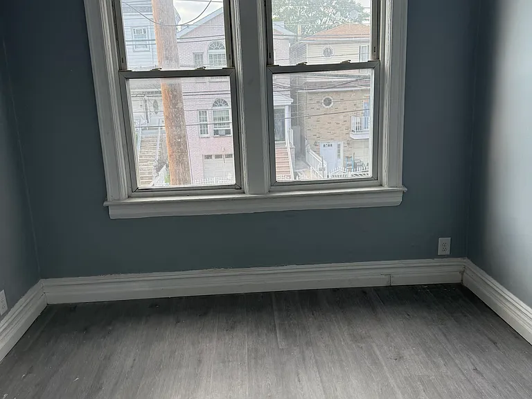 168 Garfield Ave #2F — Photo 5