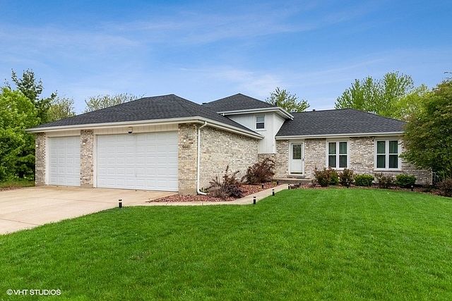 1st image of 9440 Peacock Ln