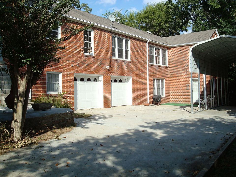Back w/ garage access