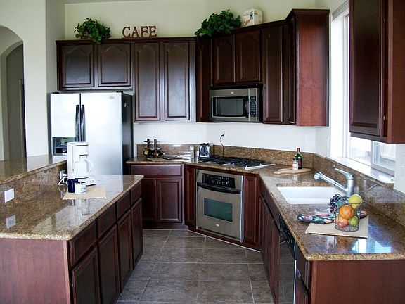 5th image of 214 Ashworth Dr