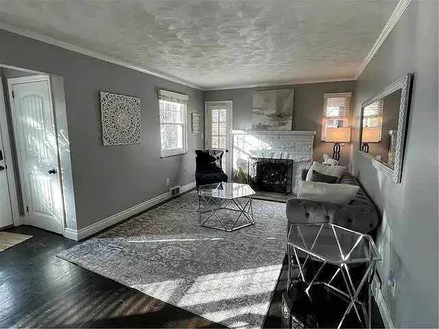 233 Teepee Rd — Photo 2