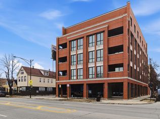 2719 W Fullerton Ave #201, Chicago, IL 60647