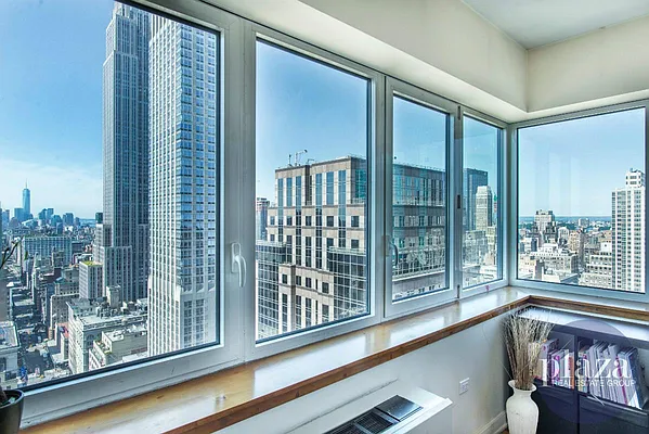 Rented by Plaza Real Estate Group | media 19