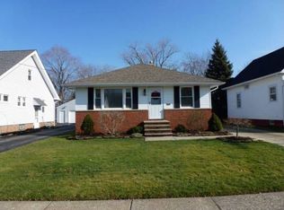 1323 Mayfield Ridge Rd, Mayfield Heights, OH 44124