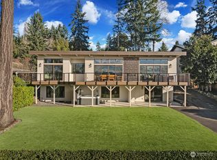 13030 Holmes Point Dr NE, Kirkland, WA