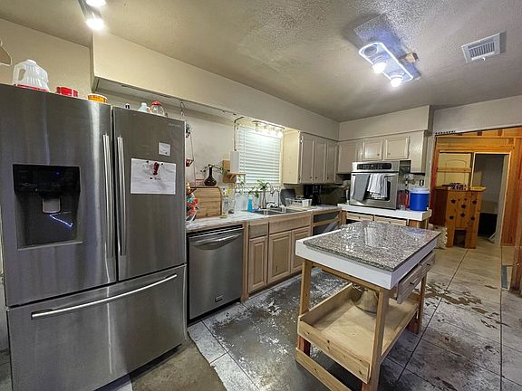 4th image of 5740 Longwood St