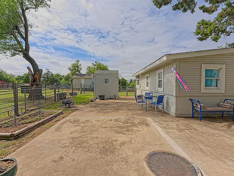 1116 N Timber Rd — Photo 13