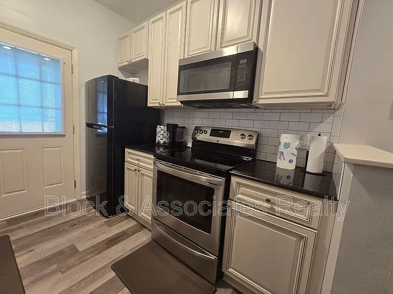 234 Davidson St — Photo 6
