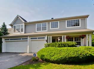 1012 Concord Cir, Mundelein, IL 60060