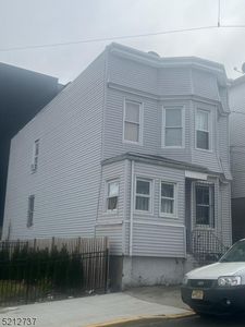 115 Carteret Ave, Jersey City, NJ, 07305