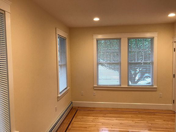5th image of 525 Angell St Floor 1