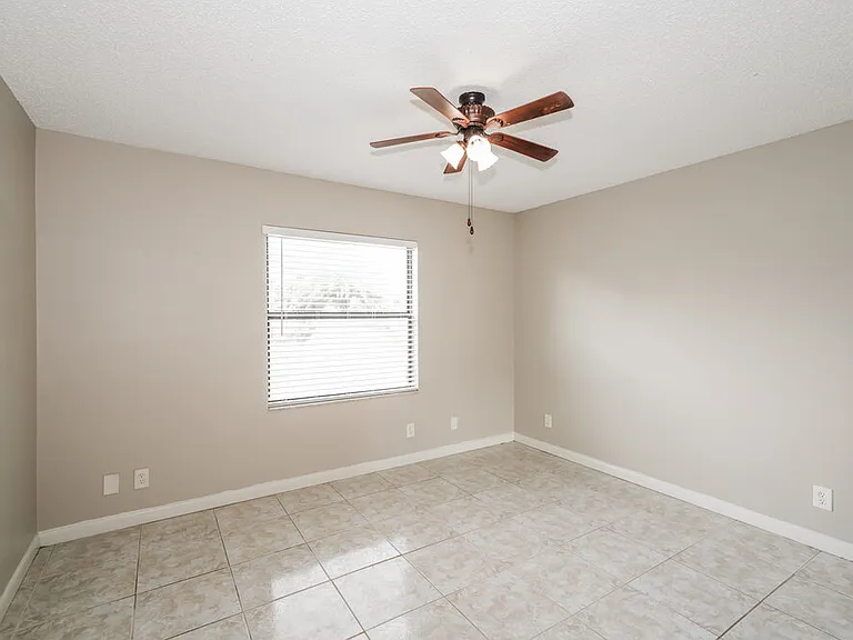 23106 Mayfair Rd — Photo 14