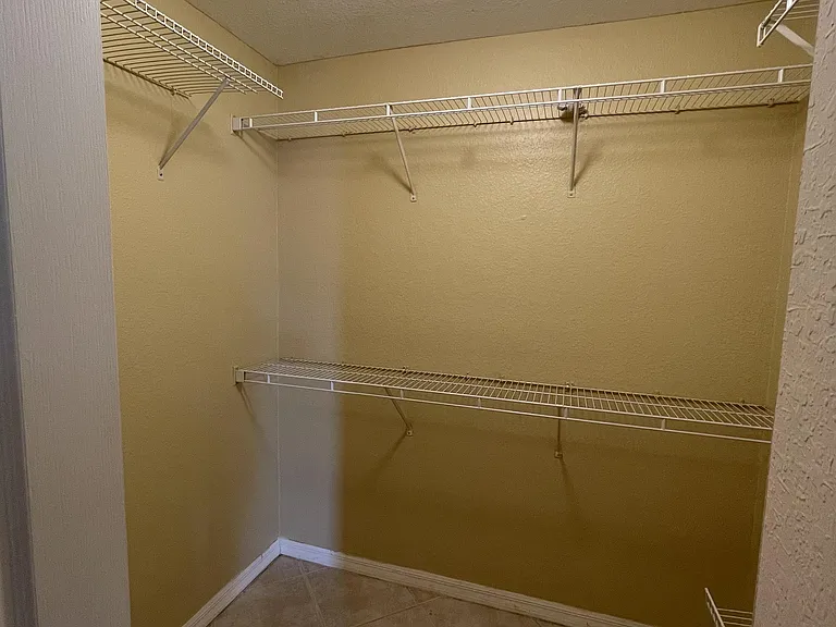 1602 SW 16th Ct — Photo 37