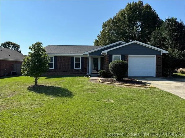 1726 Winnabow Dr, Fayetteville, NC 28304