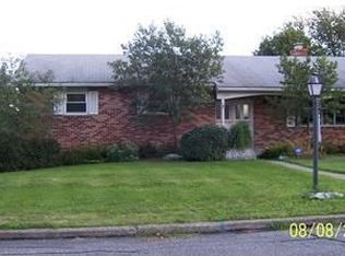 5926 Lehigh Ln, Bath, PA 18014