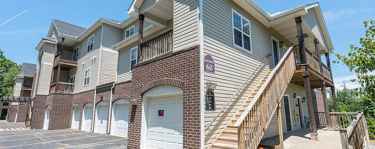 Building Photo - 40 Hunt Club Dr