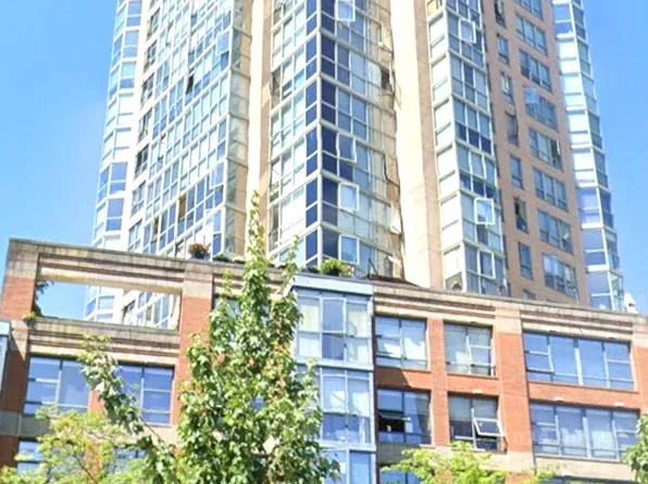 1233 Pacific Blvd #71, Vancouver, BC V6Z 2R6