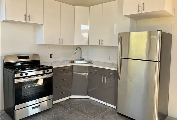 Rented by Carnegie Management Inc | media 22