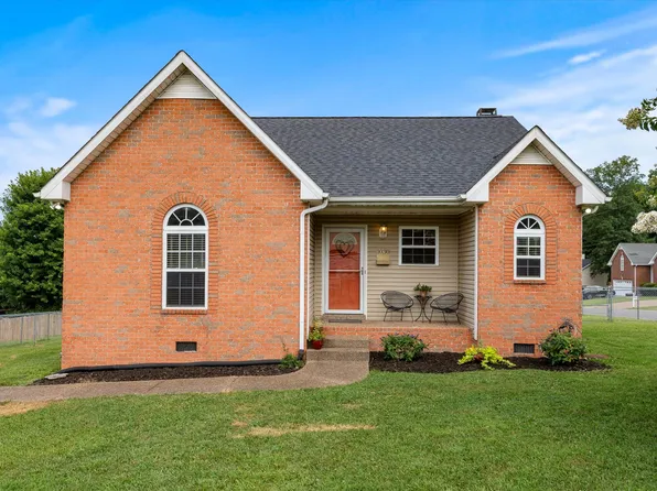1030 Woodland Dr, Goodlettsville, TN 37072