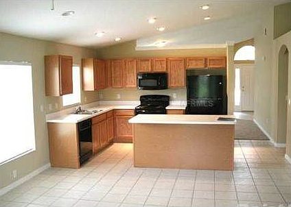 4th image of 30755 Bridgegate Dr