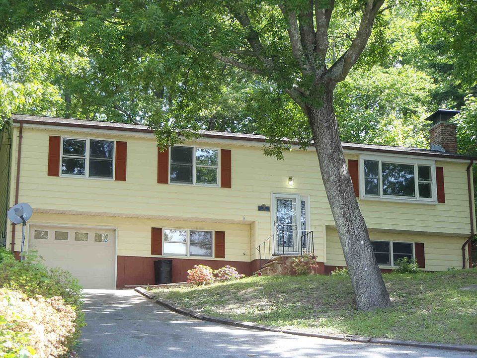 1st image of 12 Lauren Ln