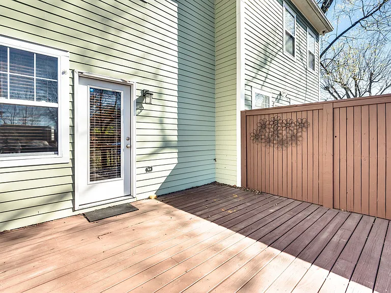 1109B S Douglas Ave — Photo 51