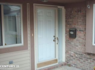 16588 Woodlane Rd, Fraser, MI 48026