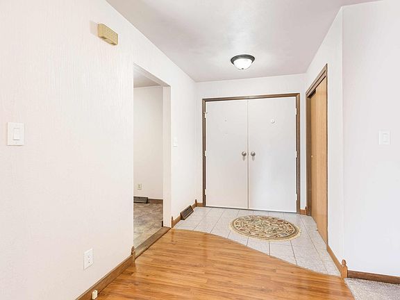 4th image of 6205 Dayton Corner B St #B