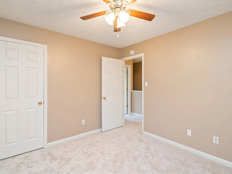 2376 Wadsworth Dr — Photo 24