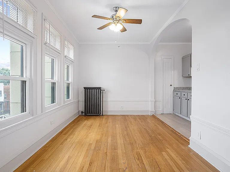 1st image of 2342 N Spaulding Ave #204