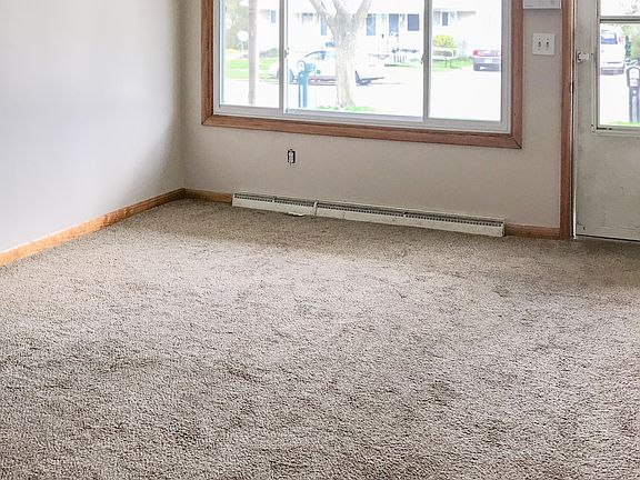 3rd image of 4016 Burchfield Dr