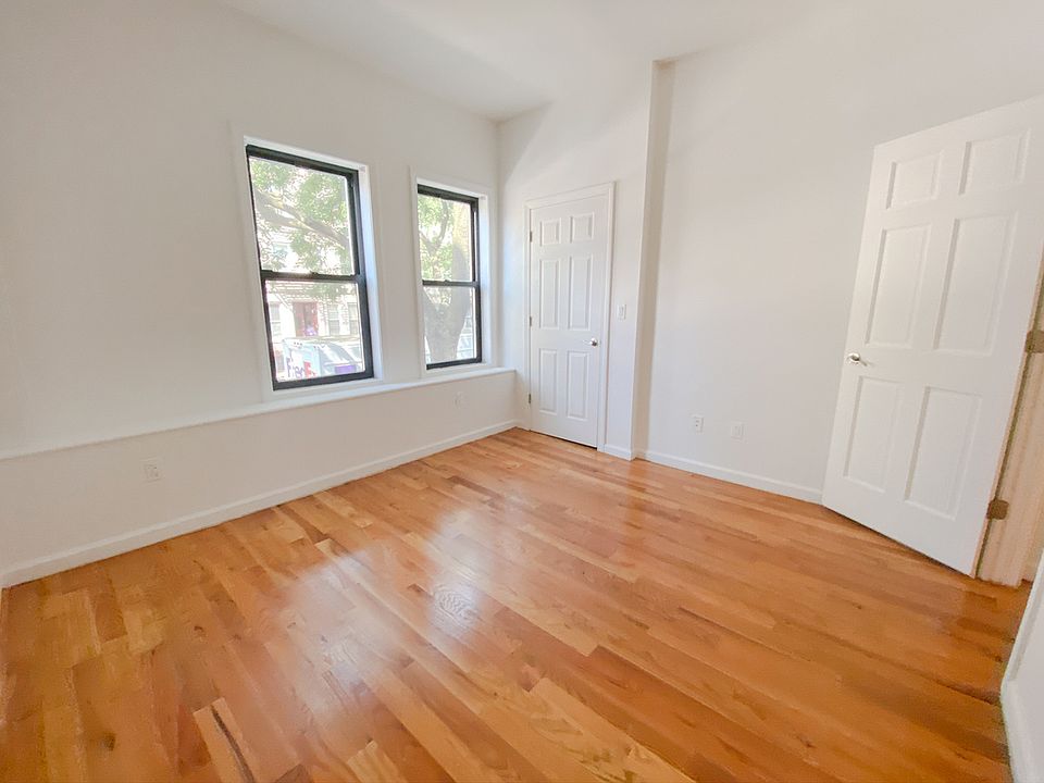 1st image of 850 Saint Johns Pl #2